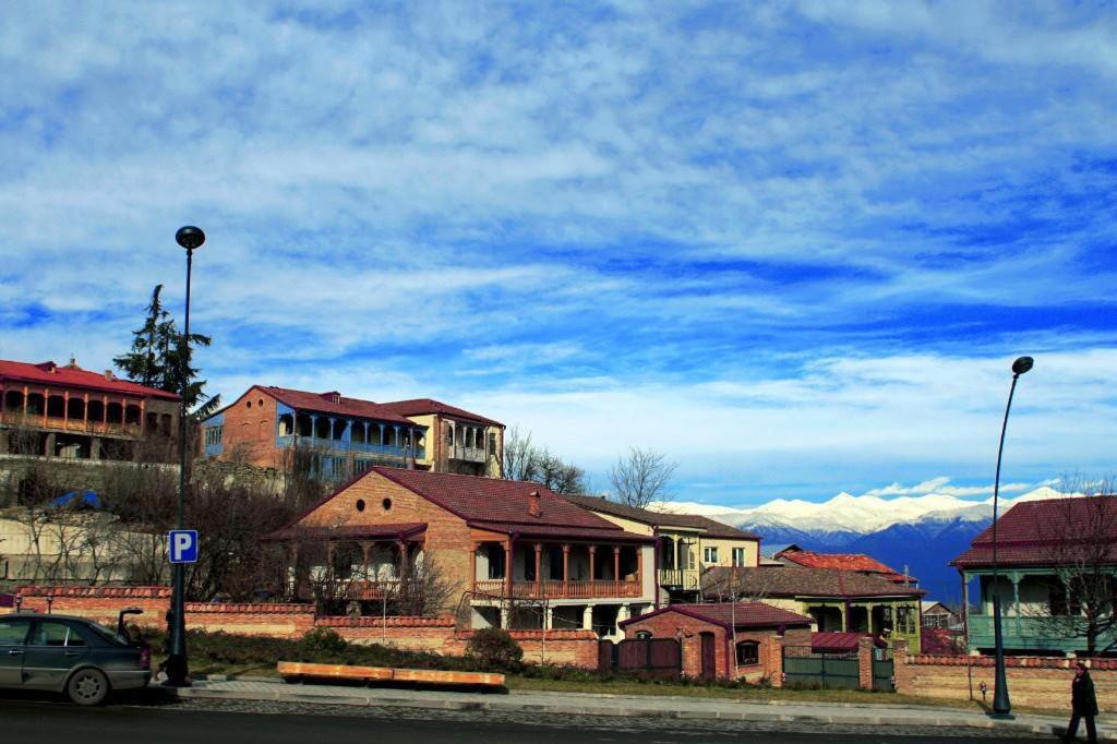 Guest House Medea Telavi Esterno foto